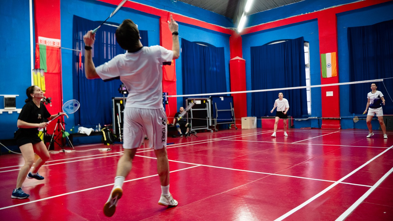 Найт Бадминтон (Night Badminton Club)