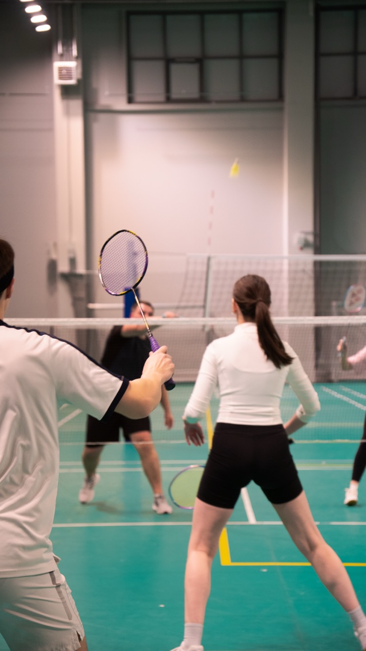Найт Бадминтон (Night Badminton Club) филиал в Территории Спорта