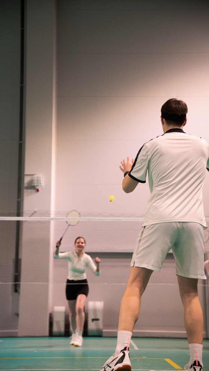 Найт Бадминтон (Night Badminton Club) филиал в Территории Спорта