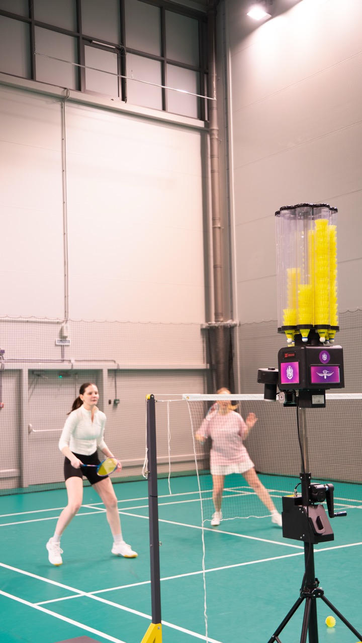 Найт Бадминтон (Night Badminton Club) филиал в Территории Спорта