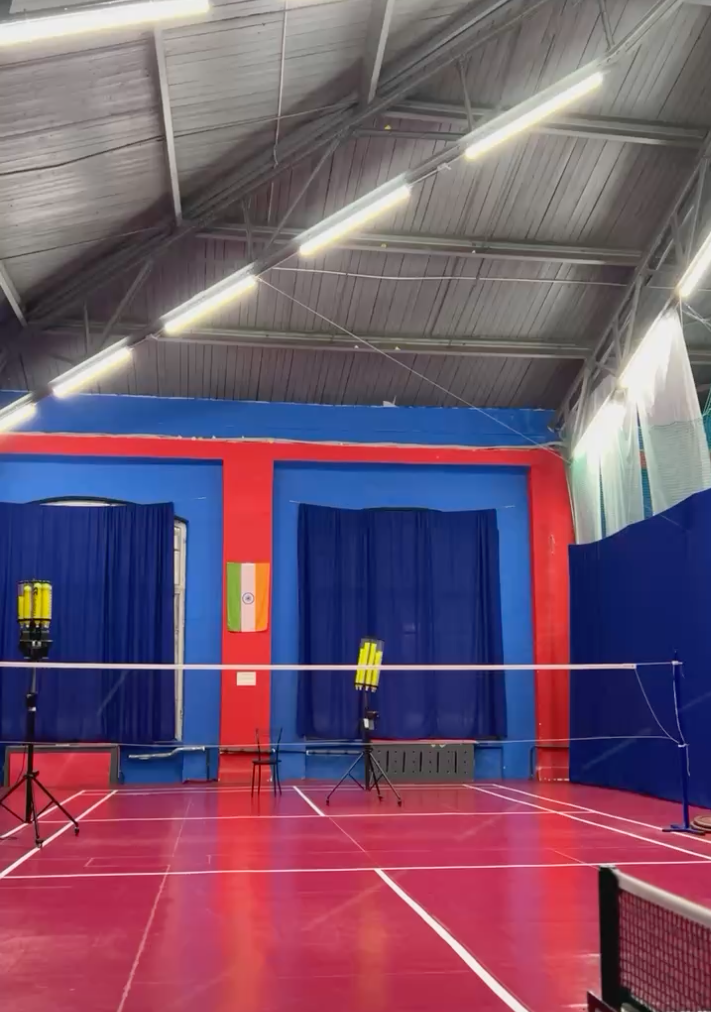 Найт Бадминтон (Night Badminton Club)