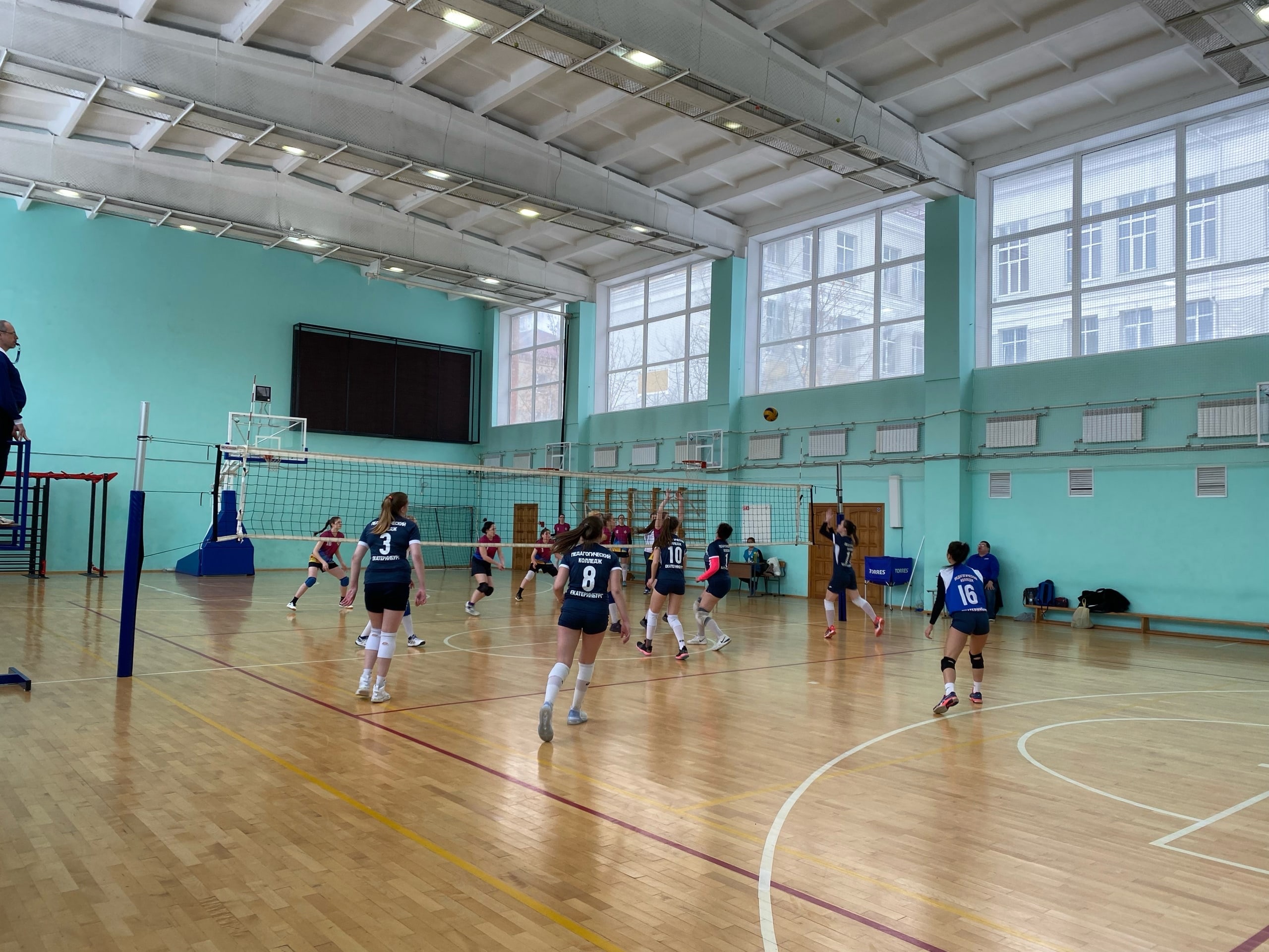 Спорт-Центр (Свердловский областной педагогический колледж)